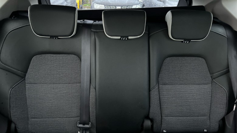 Renault Captur 1.3 TCE 130 S Edition 5dr EDC Petrol Hatchback